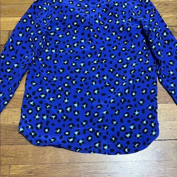 Kate Spade The 100% Silk Animal Print Blouse, size 0 - Picture 10 of 11